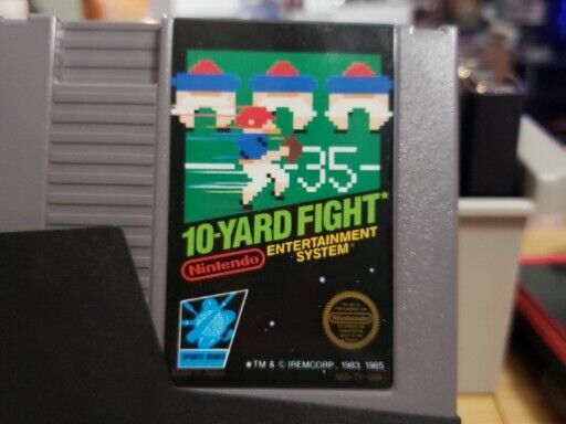 10-Yard Fight (Nintendo Entertainment System, 1985)