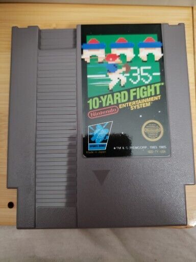 10-Yard Fight (Nintendo Entertainment System, 1985)